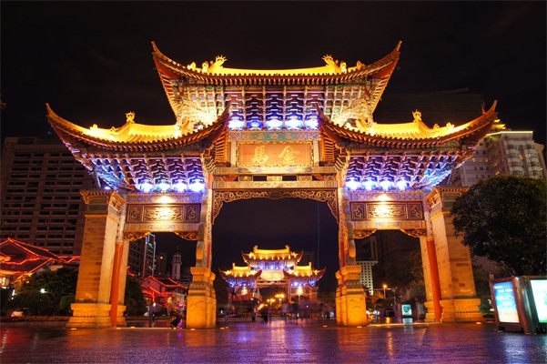 亮化工程對(duì)社會(huì)發(fā)展起到什么作用？